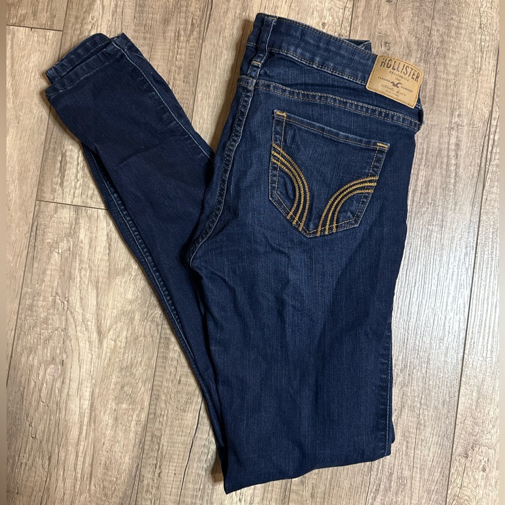 Hollister Women's Navy Skinny Jeans